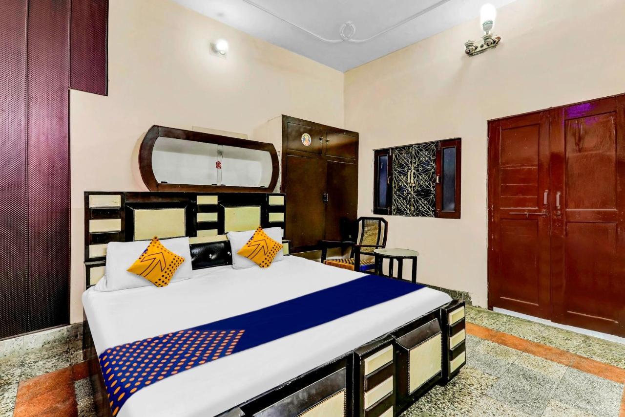 Spot On 81122 Saket Honest Hotel Ayodhya Ngoại thất bức ảnh